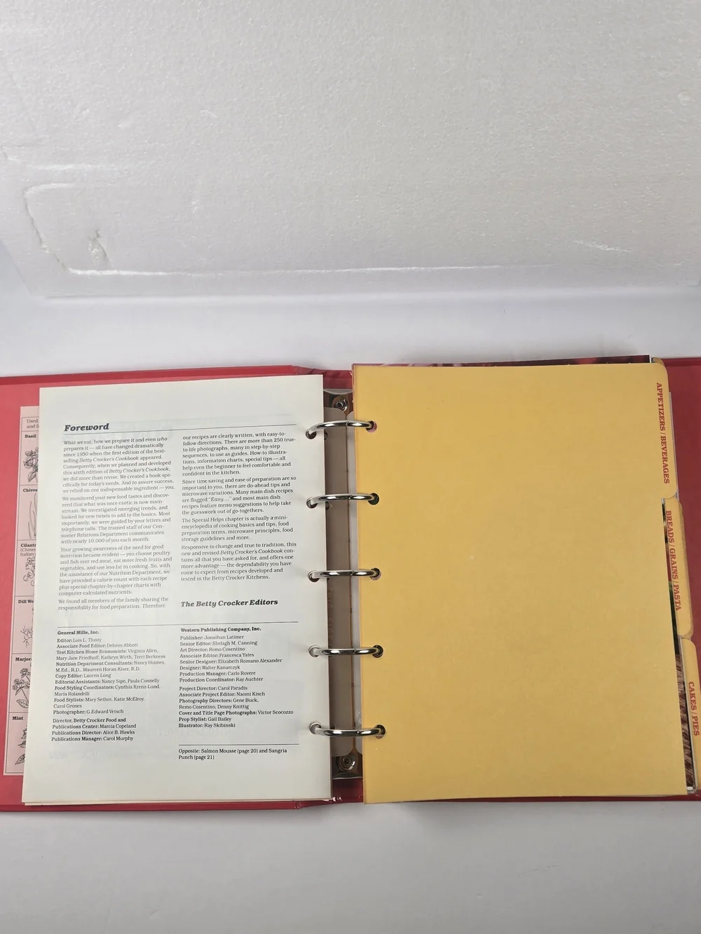 Vintage Betty Crocker's Cookbook 1986 First Printing Hardcover Ring Bound Binder